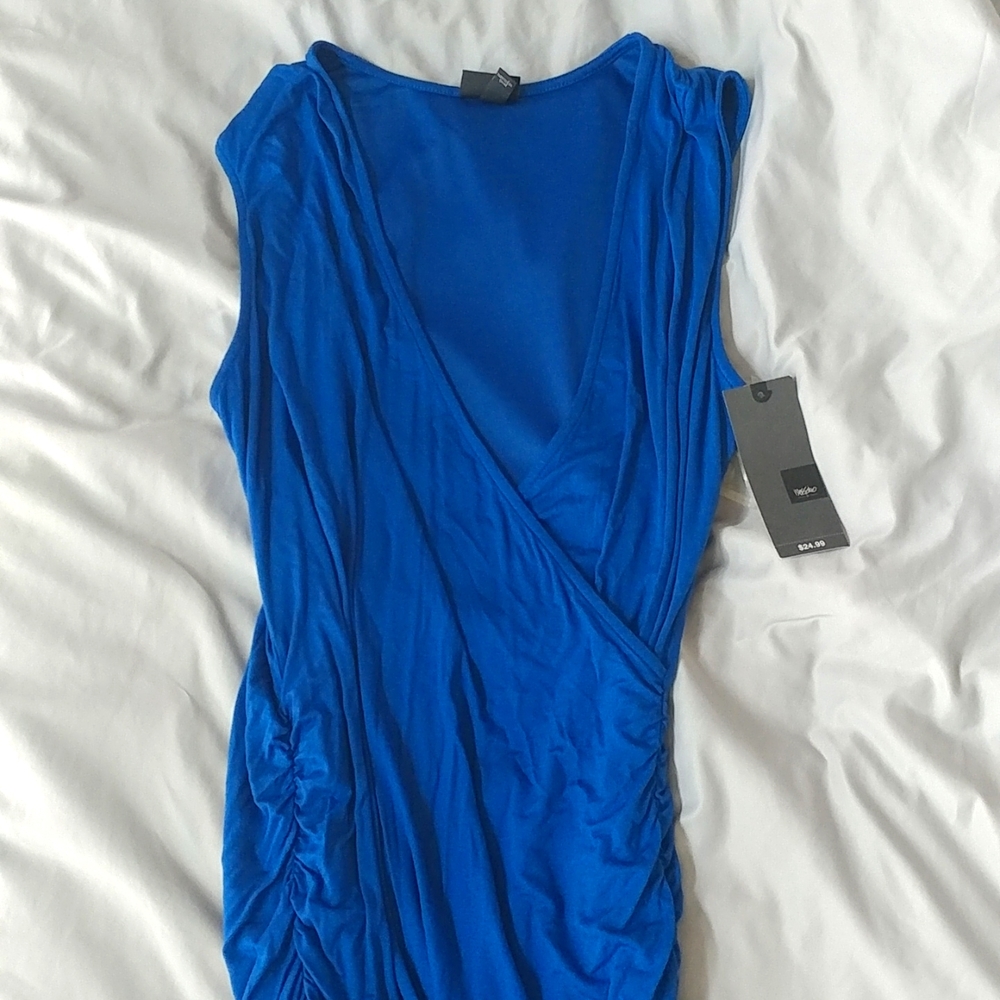 V neck sleeveless cute dress